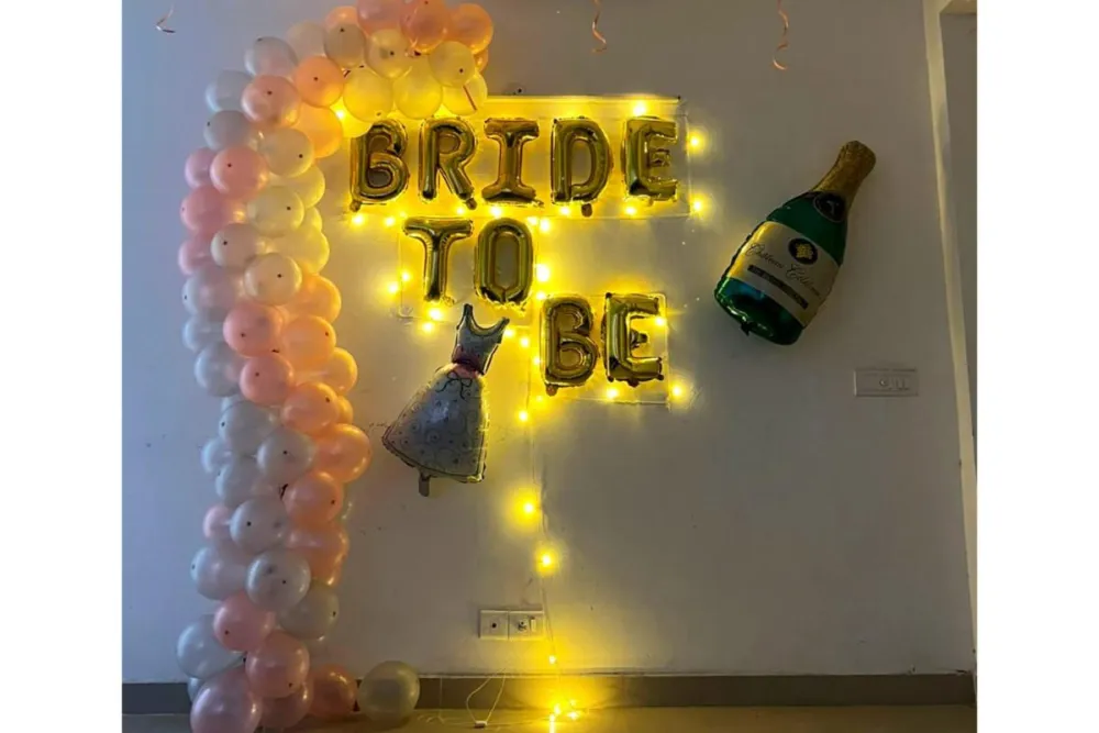 Bride To Be Arch Decoration Bride To Be Arch Decoration - Image 1